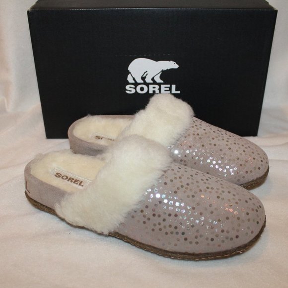 SOREL Shoes - NIB SOREL METALLIC BEIGE TAN SLIP ON FUR LINED SLIPPERS YOUTH 6 FITS WOMEN'S 8